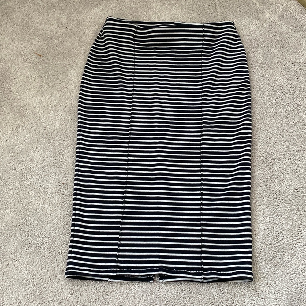 Jessica Simpson Stretchy Pin Skirt with Slit Sz S